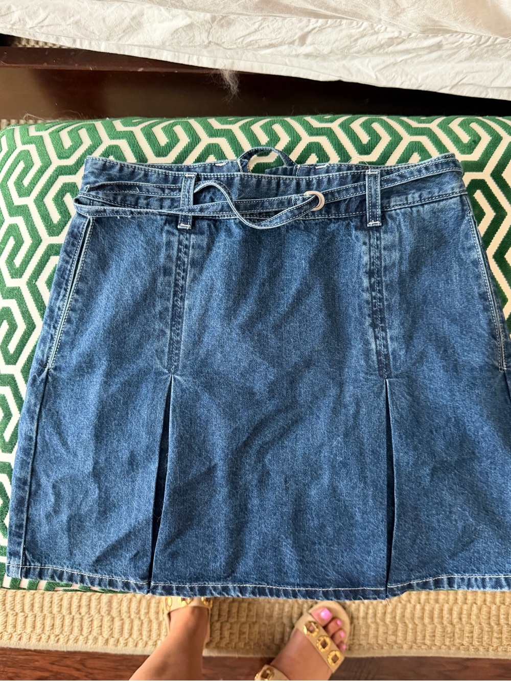 Guess Indigo Denim Mini Skirt with Front Pleats